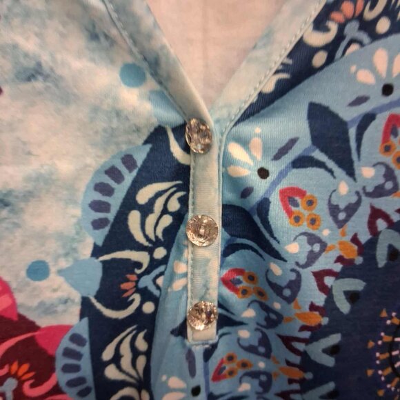 ETCYY NEW womens Classic Embellished Tank Top Blouse SIZE MEDIUM Lt Blue Multi - Picture 3 of 9